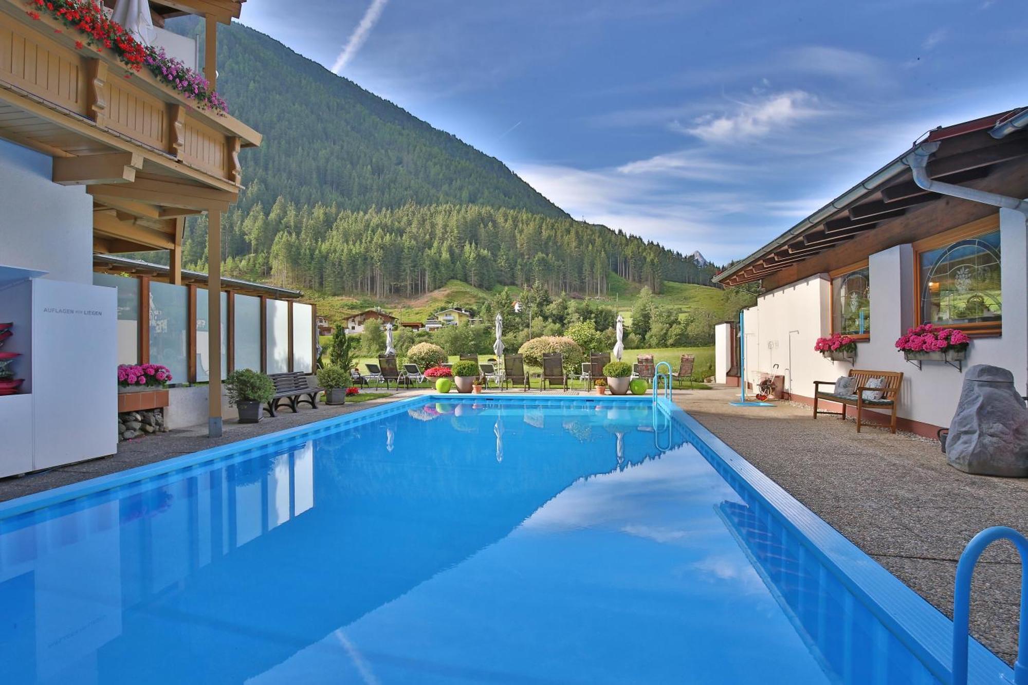 Bergsporthotel Antonie Gries im Sellrain Exterior foto